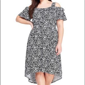 Cold shoulder Peasant dress with high/low hem